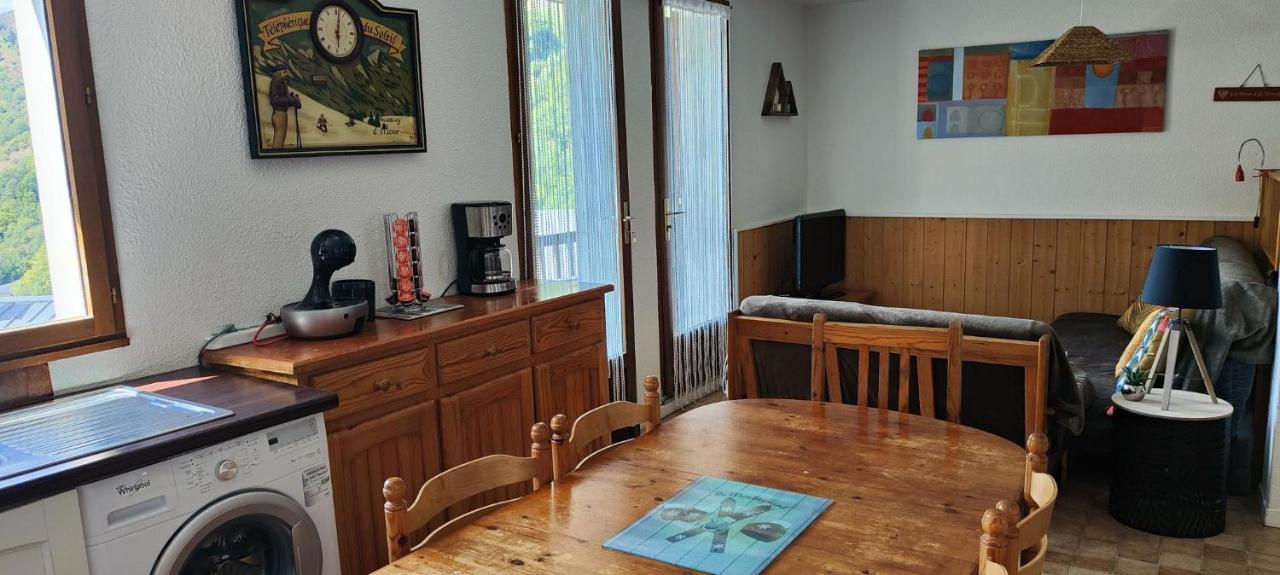 בארג'ס Bel Appartement Avec Vue מראה חיצוני תמונה